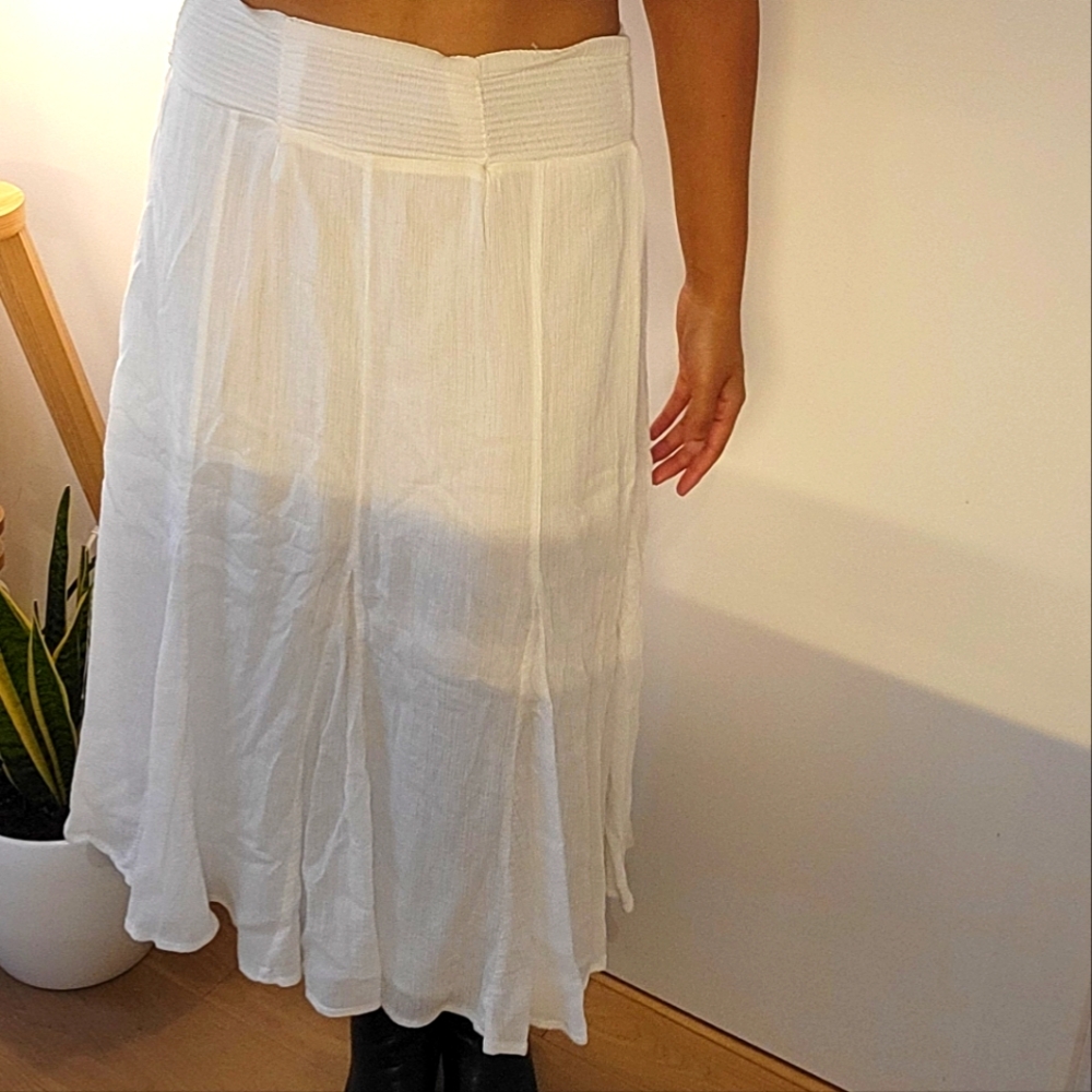 White midi skirt